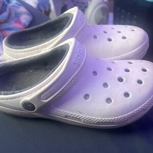 furry fuzzy white crocs women’s 9
